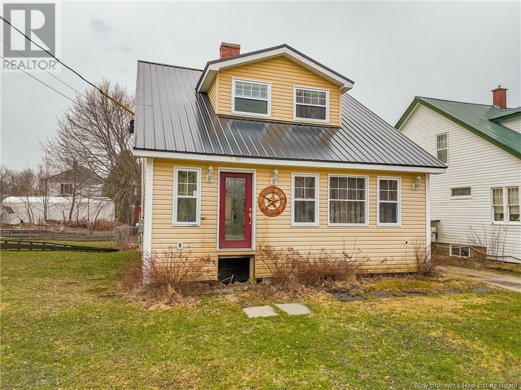 47 Lake Avenue, Mcadam, New Brunswick  E6J 1N9 - Photo 37 - NB118850