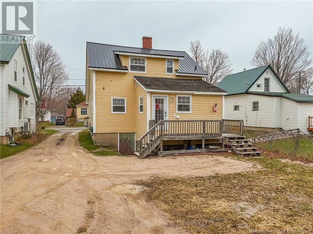 47 Lake Avenue, Mcadam, New Brunswick  E6J 1N9 - Photo 38 - NB118850