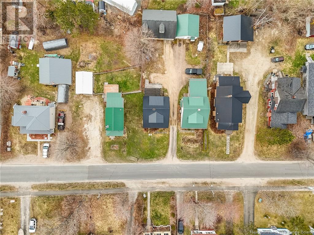 47 Lake Avenue, Mcadam, New Brunswick  E6J 1N9 - Photo 40 - NB118850
