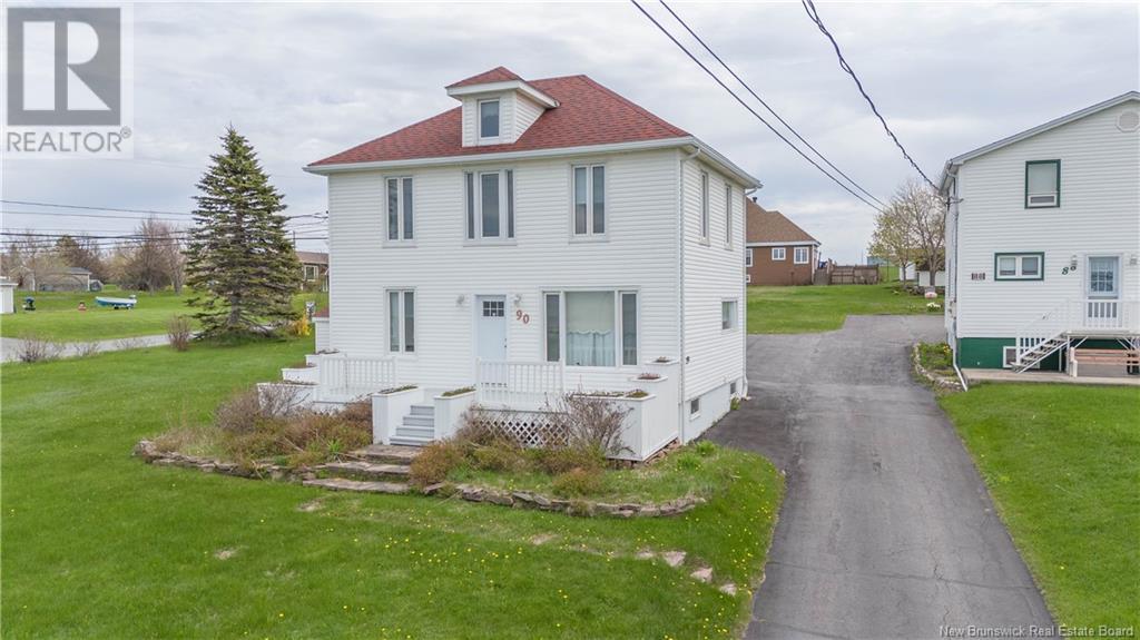 90 Saint-Pierre Est Boulevard, Caraquet, New Brunswick  E1W 1B6 - Photo 2 - NB118914
