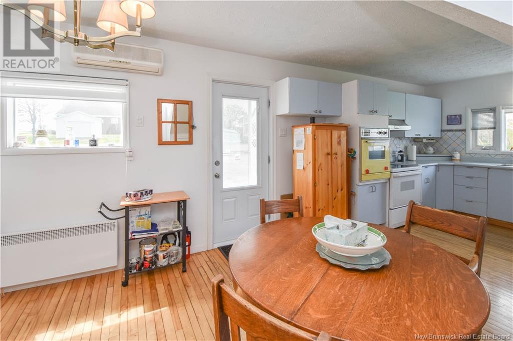 90 Saint-Pierre Est Boulevard, Caraquet, New Brunswick  E1W 1B6 - Photo 26 - NB118914