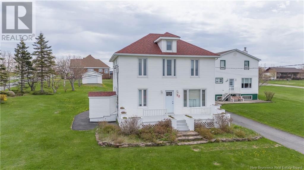 90 Saint-Pierre Est Boulevard, Caraquet, New Brunswick  E1W 1B6 - Photo 3 - NB118914