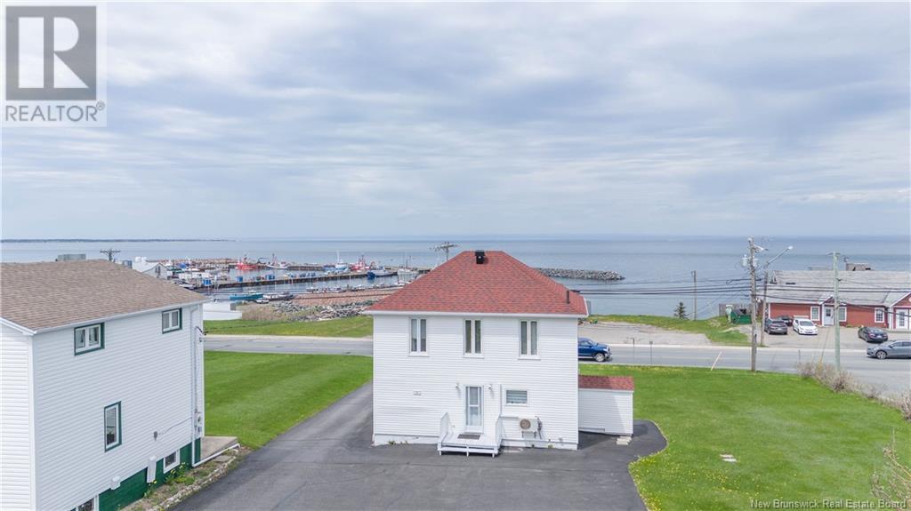 90 Saint-Pierre Est Boulevard, Caraquet, New Brunswick  E1W 1B6 - Photo 5 - NB118914