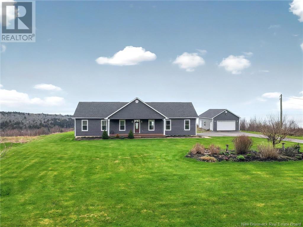 180 School Street, Alma, New Brunswick  E4H 0A3 - Photo 4 - NB118767