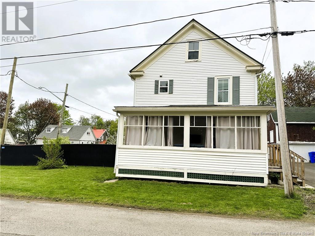 21 Rose Street, St. Stephen, New Brunswick  E3L 2P6 - Photo 2 - NB118883