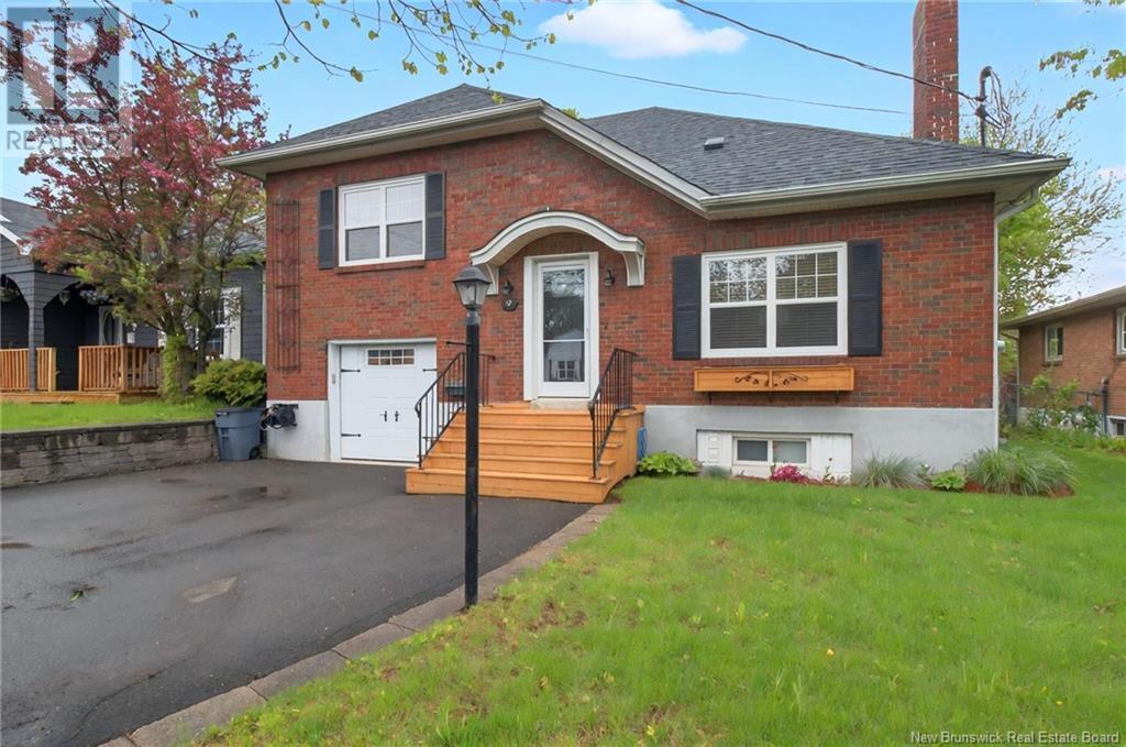 17 Grandview, Moncton, New Brunswick  E1E 3J9 - Photo 1 - NB118456