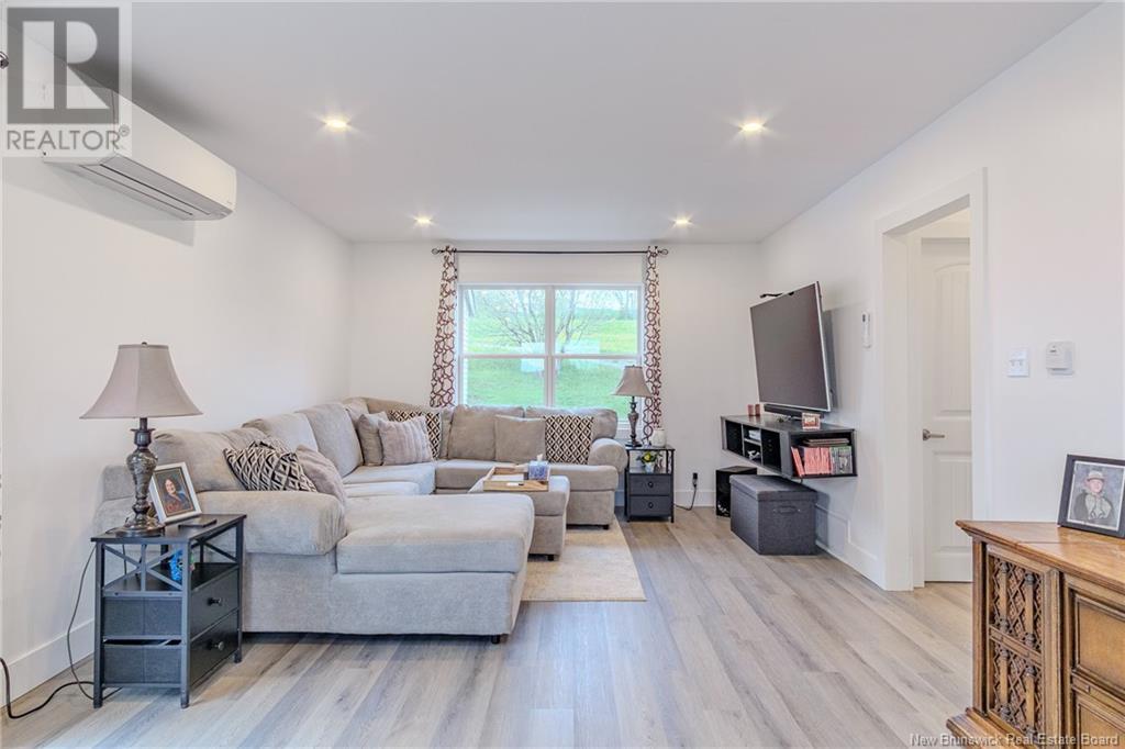 999 Loch Lomond Road, Saint John, New Brunswick  E2J 1Z6 - Photo 13 - NB118864