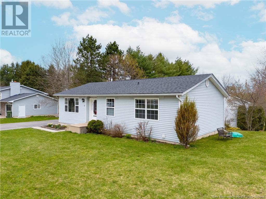 7 Day Street, Fredericton, New Brunswick  E3B 7E1 - Photo 2 - NB118933