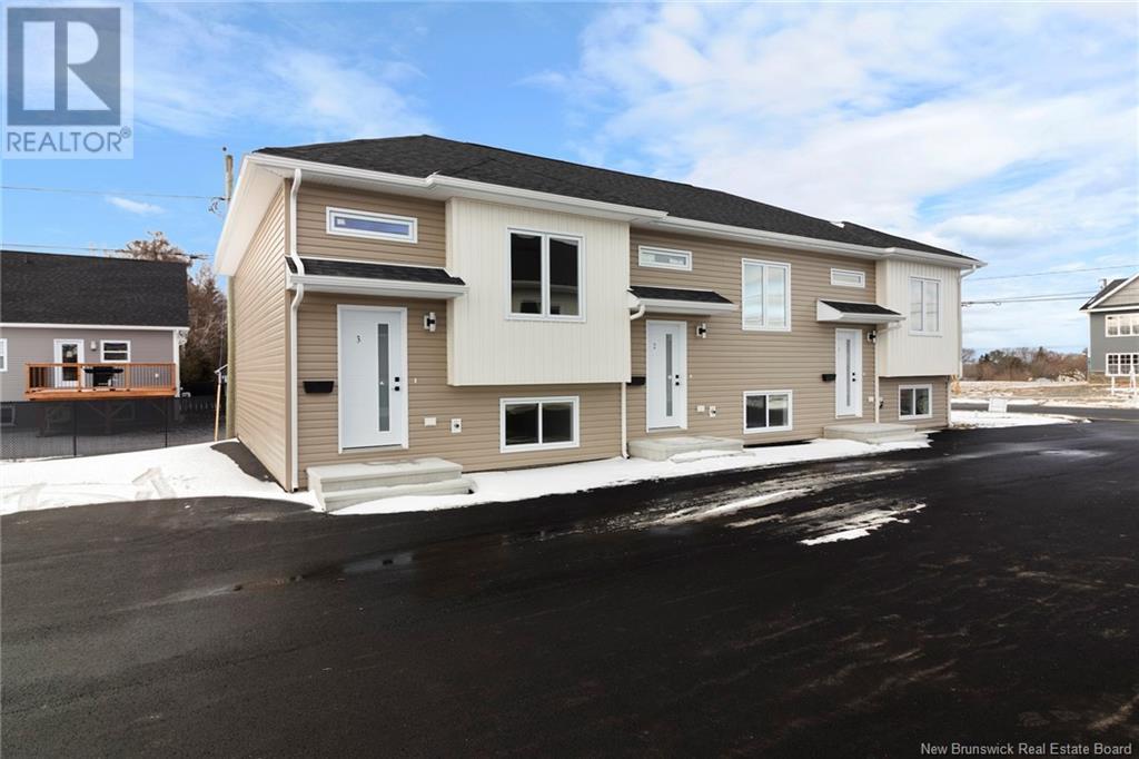 422 Neill Street, Fredericton, New Brunswick  E3A 3B8 - Photo 3 - NB119018