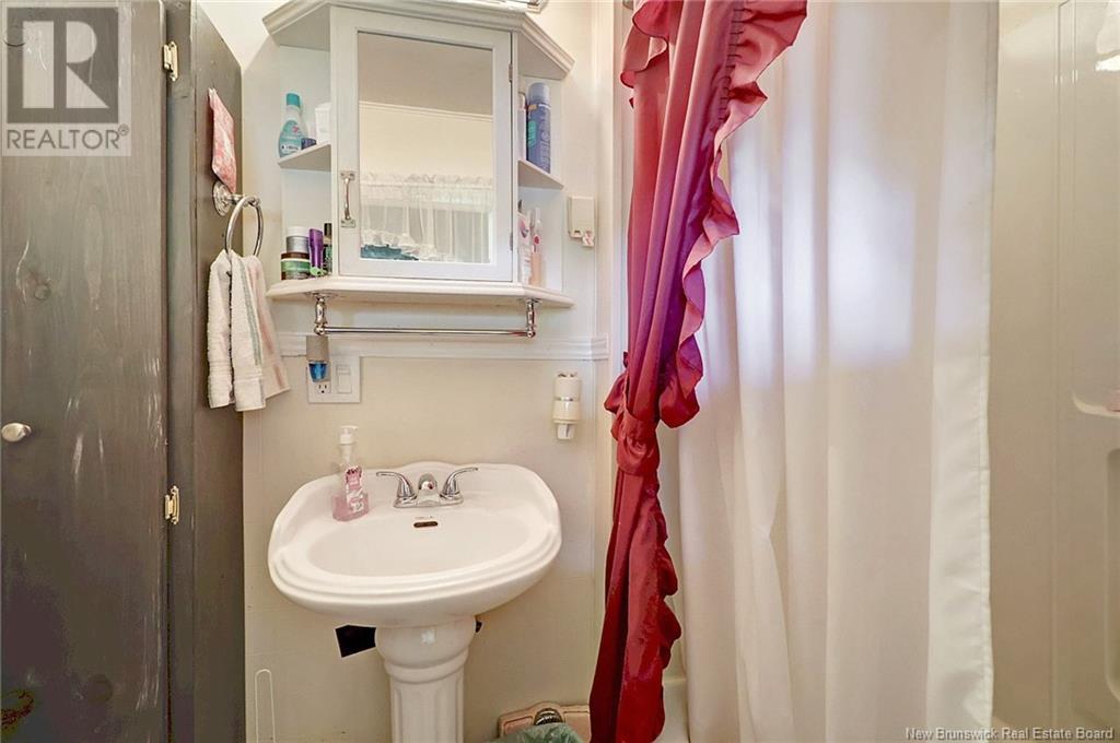 21 Meadow St S Street, Doaktown, New Brunswick  E9C 1S3 - Photo 37 - NB119014