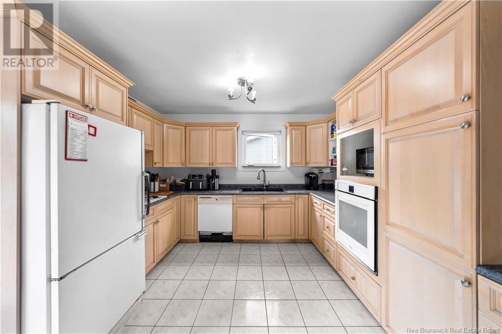 90 Cartier, Shediac, New Brunswick  E4P 1L3 - Photo 11 - NB118773