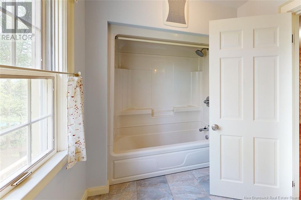 375 Springhill Road, Fredericton, New Brunswick  E3C 1S2 - Photo 32 - NB117942