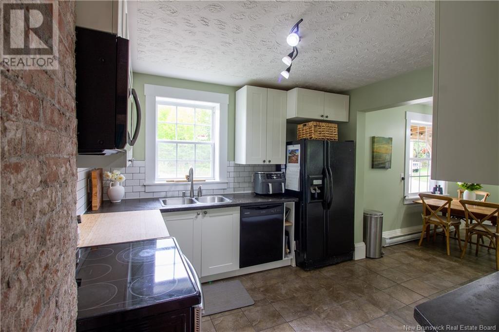 1195 Main Street, Hampton, New Brunswick  E5N 6G6 - Photo 10 - NB119073