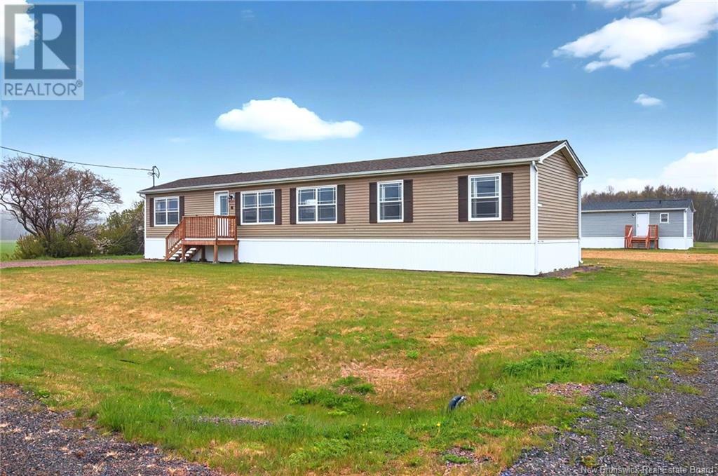 14 Frank Street, Bas Cap Pele, New Brunswick  E4N 0E6 - Photo 3 - NB118877