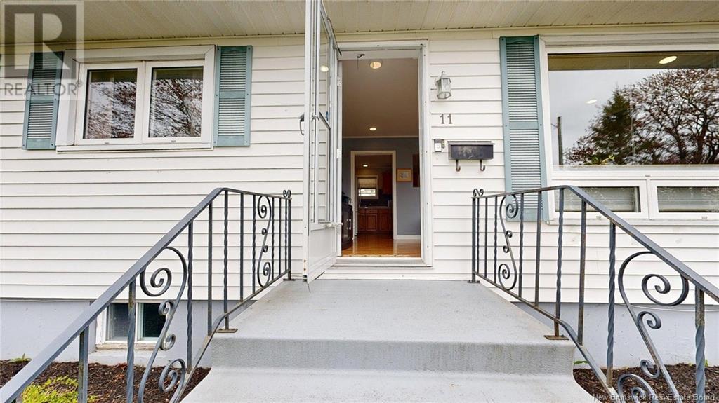 11 Loyalist Lane, Saint John, New Brunswick  E2M 4B3 - Photo 2 - NB118892