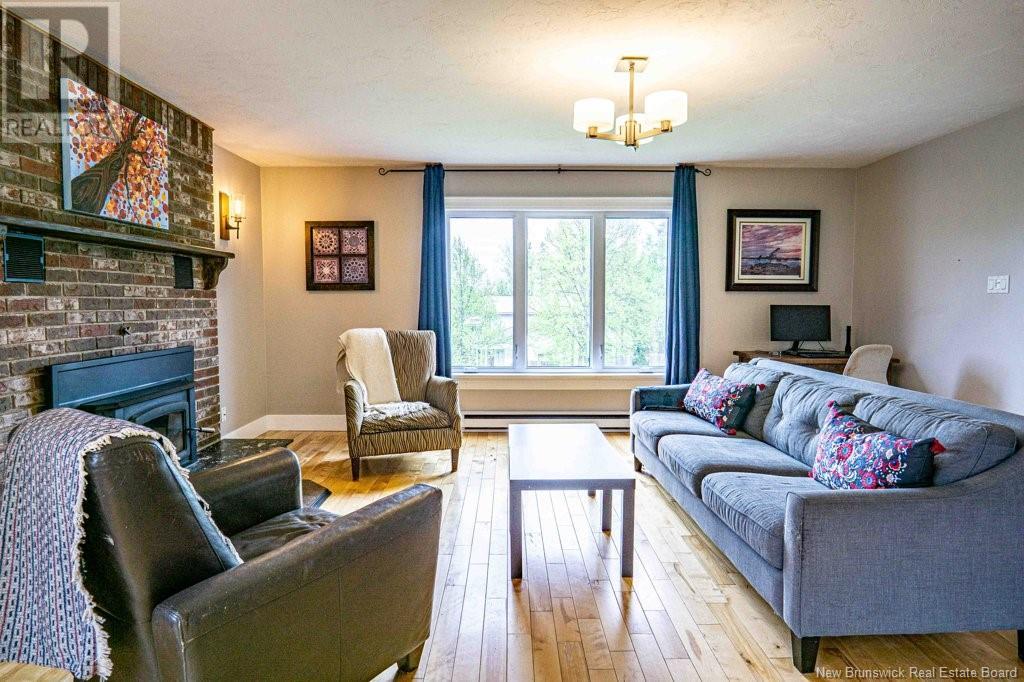 25 Rosewood Drive, Fredericton, New Brunswick  E3C 1L9 - Photo 5 - NB118818