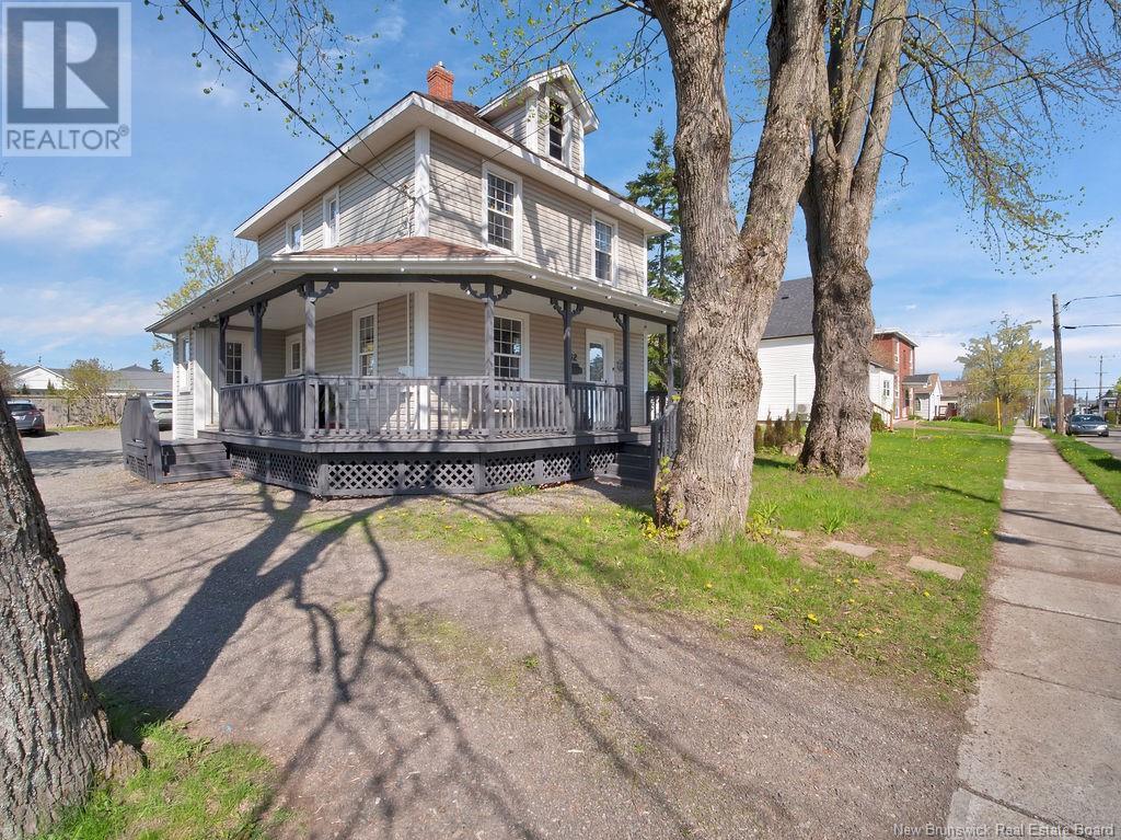 52 Mcsweeney Avenue, Moncton, New Brunswick  E1C 7C7 - Photo 2 - NB119155