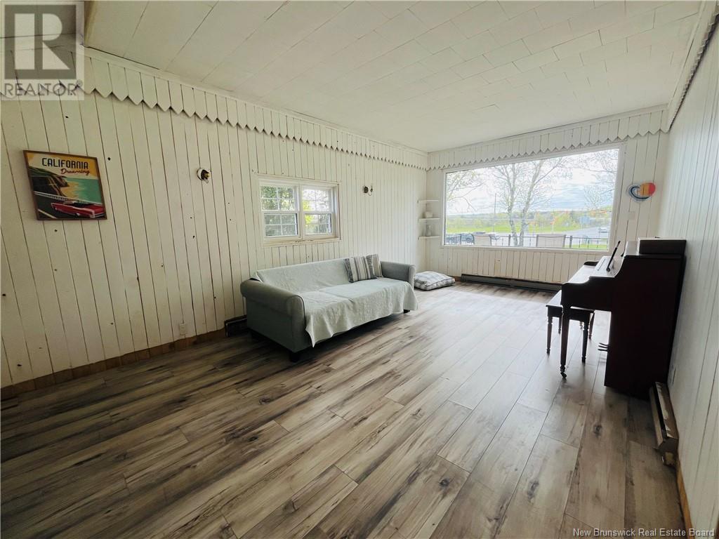 209 Kingsway Avenue, Miramichi, New Brunswick  E1V 3B9 - Photo 10 - NB119152