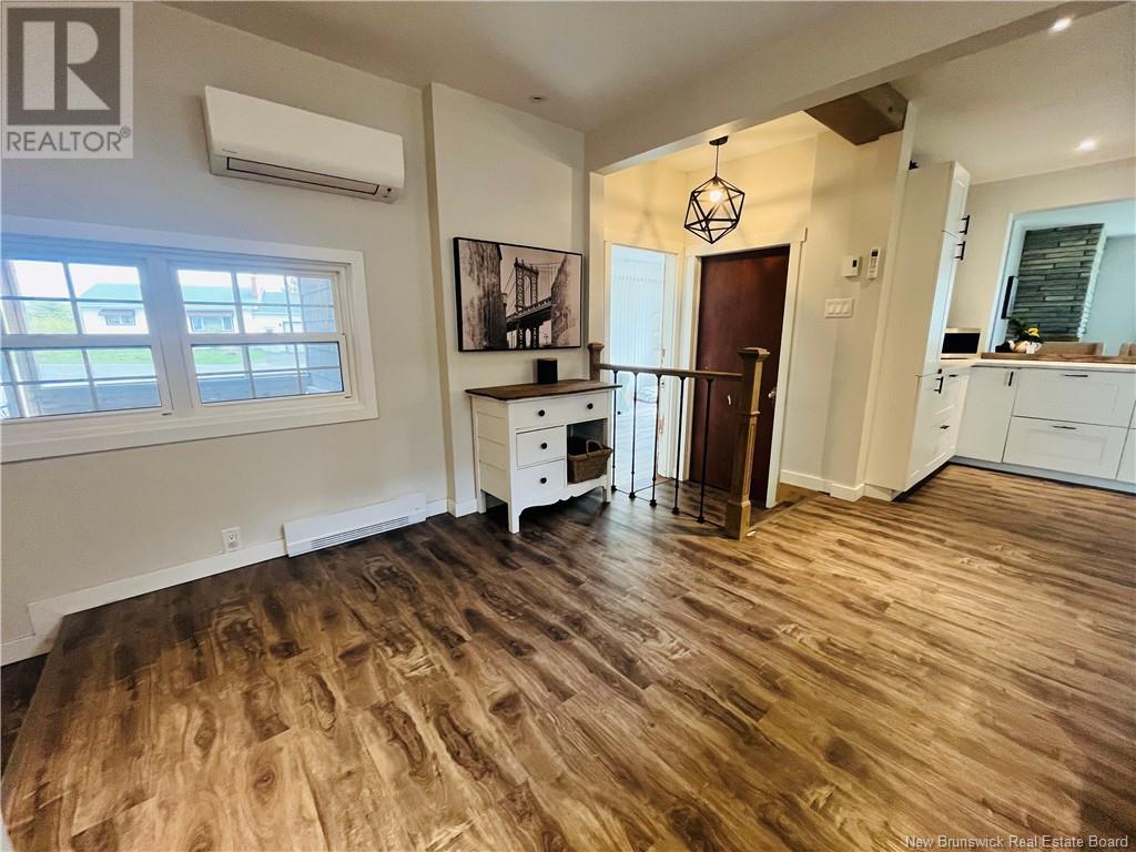 209 Kingsway Avenue, Miramichi, New Brunswick  E1V 3B9 - Photo 4 - NB119152