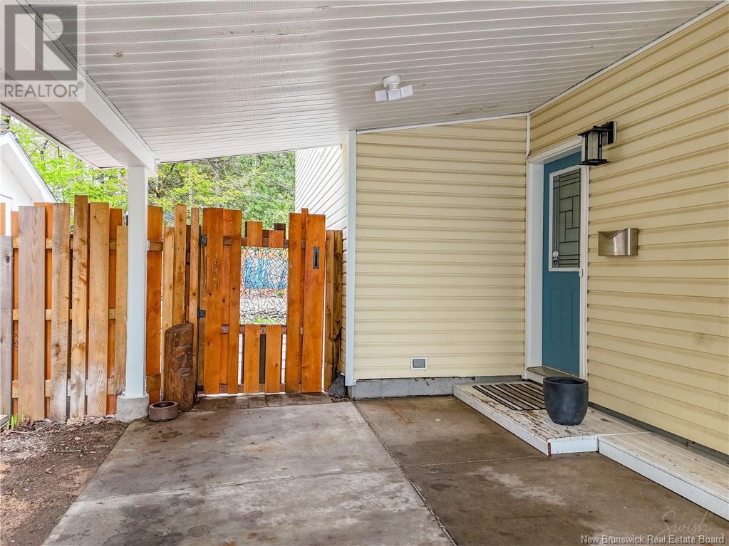 151 Beechwood Crescent, Fredericton, New Brunswick  E3B 2S9 - Photo 5 - NB119104