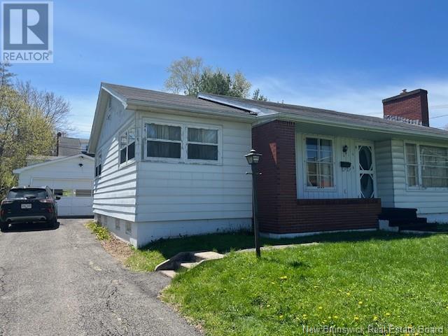 416 Montgomery Street, Fredericton, New Brunswick  E3B 2X5 - Photo 3 - NB118481