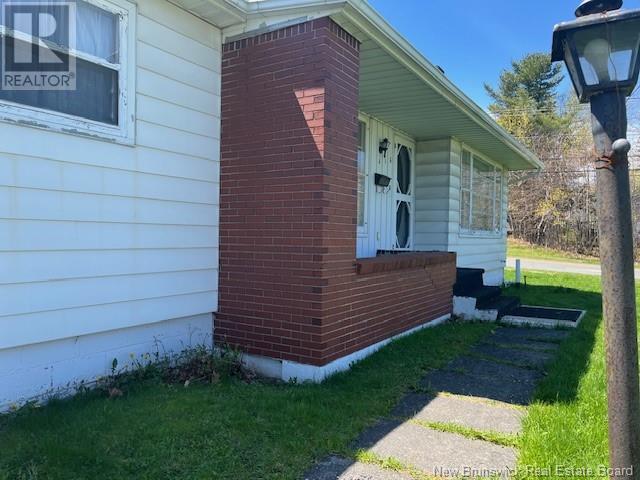 416 Montgomery Street, Fredericton, New Brunswick  E3B 2X5 - Photo 4 - NB118481