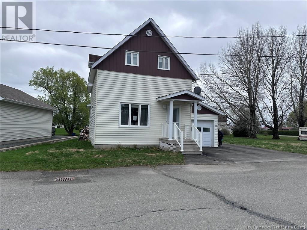 13 Rue Violette, Grand-Sault/grand Falls, New Brunswick  E7E 1Z8 - Photo 2 - NB118725