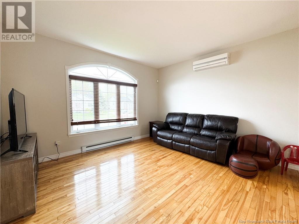 31 Francis Street, Moncton, New Brunswick  E1A 7G8 - Photo 6 - NB119188