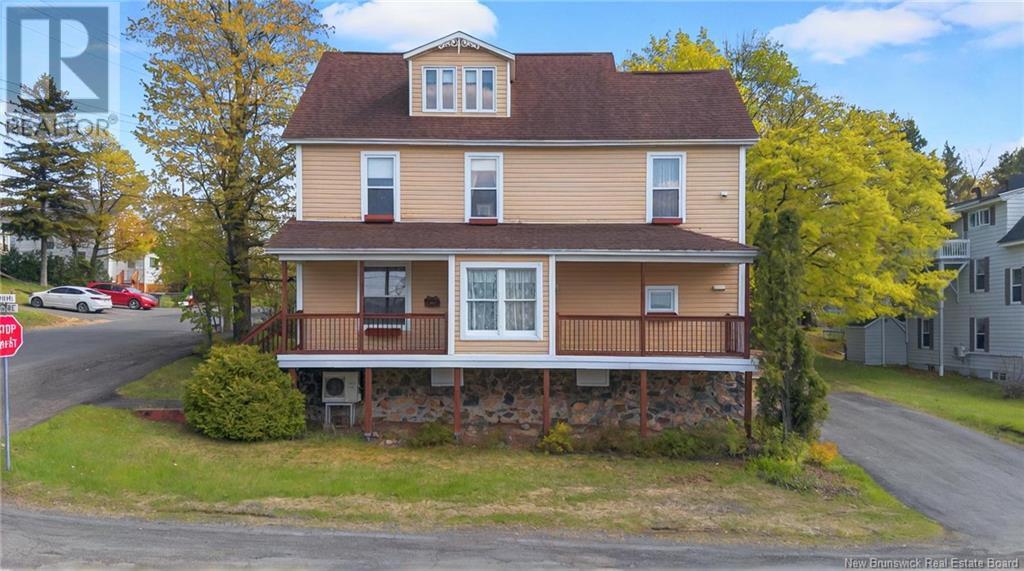 25 Central Street, Campbellton, New Brunswick  E3N 2A3 - Photo 2 - NB119216