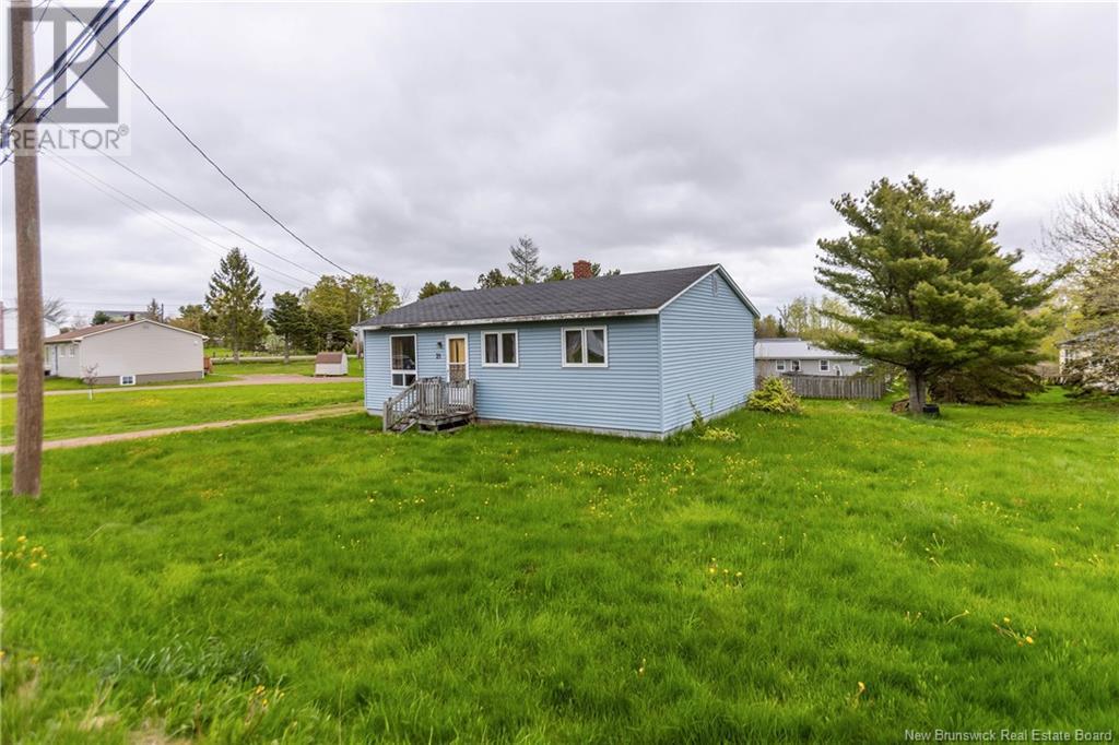 21 Kirk Street, Sackville, New Brunswick  E4L 3E3 - Photo 2 - NB119157