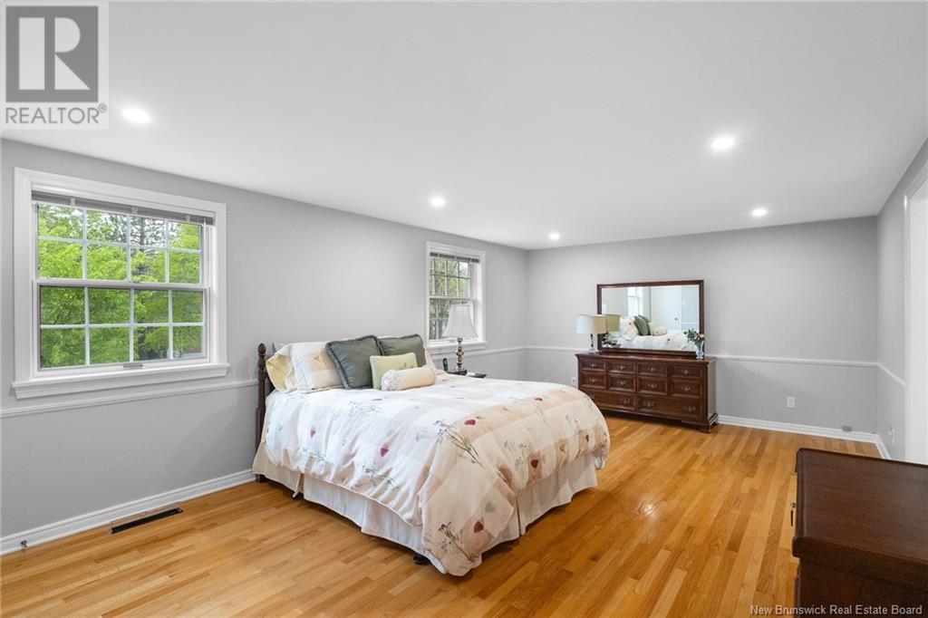 261 Edinburgh Street, Fredericton, New Brunswick  E3B 2E1 - Photo 22 - NB119105