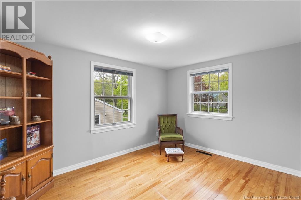 261 Edinburgh Street, Fredericton, New Brunswick  E3B 2E1 - Photo 32 - NB119105