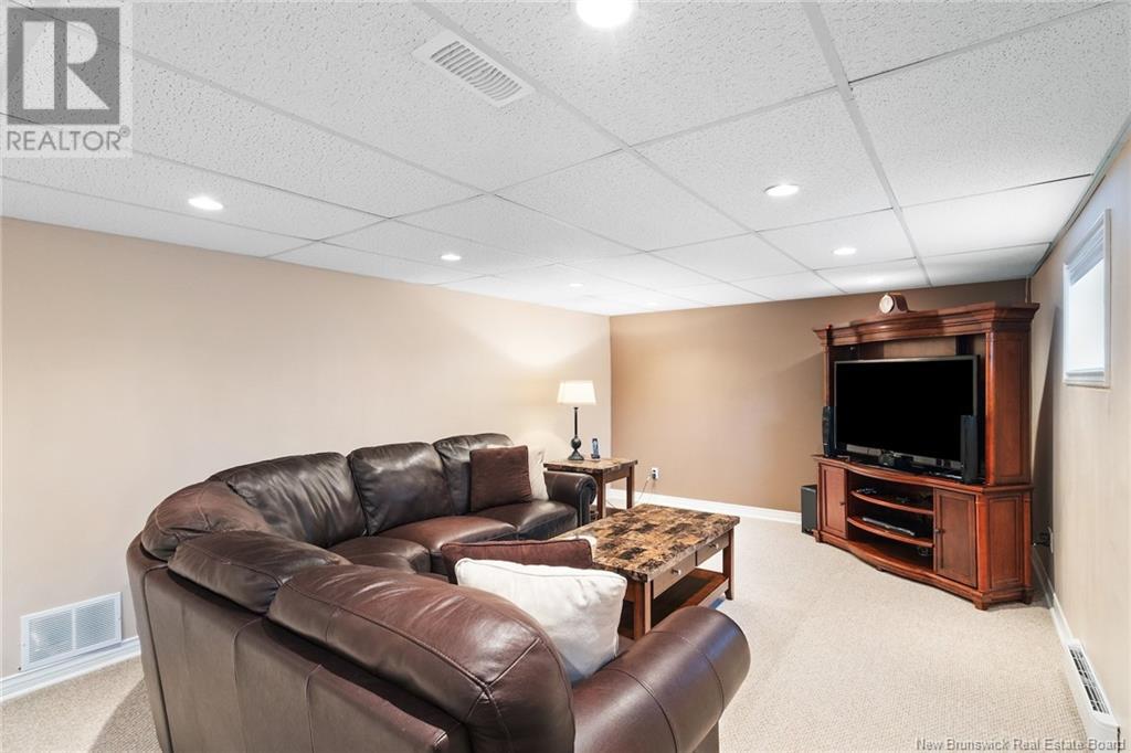 261 Edinburgh Street, Fredericton, New Brunswick  E3B 2E1 - Photo 38 - NB119105