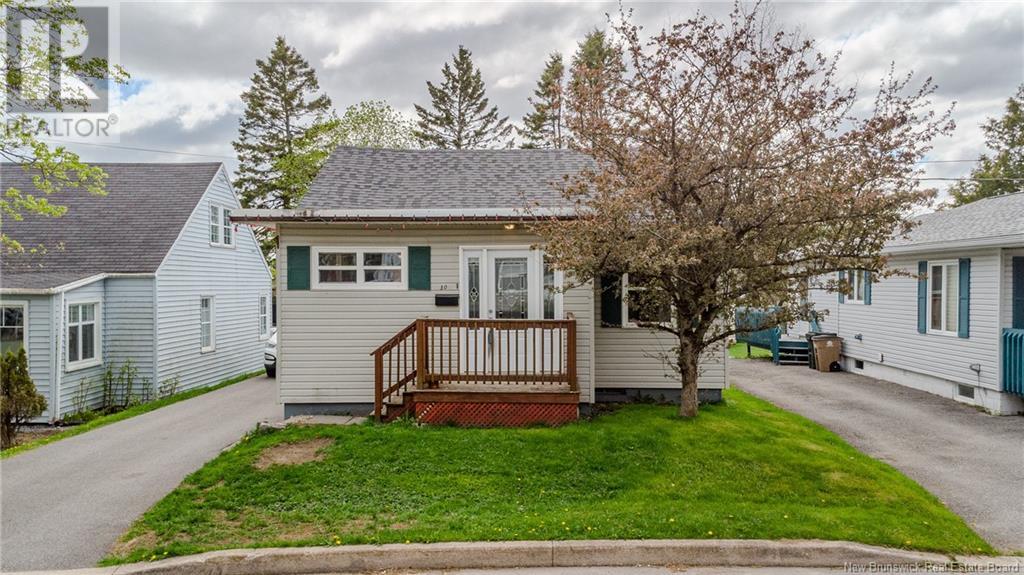 30 Wilton, Saint John, New Brunswick  E2J 1H5 - Photo 1 - NB119254