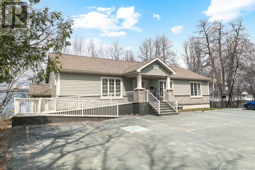 181 Wellington Street, Chatham, New Brunswick  E1N 1M2 - Photo 3 - NB118531