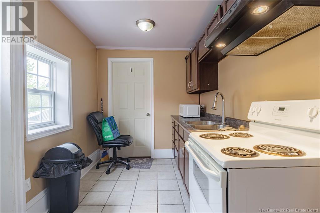 320 Smythe Street, Fredericton, New Brunswick  E3B 3E2 - Photo 29 - NB118526