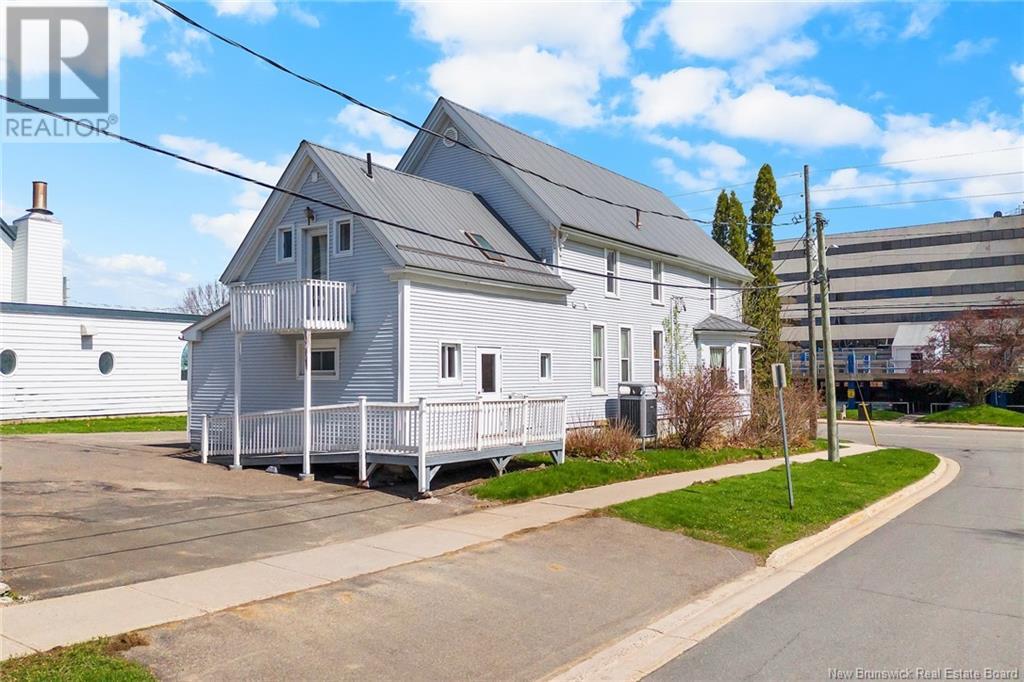 23 Sunbury Street, Fredericton, New Brunswick  E3B 3S9 - Photo 5 - NB119383