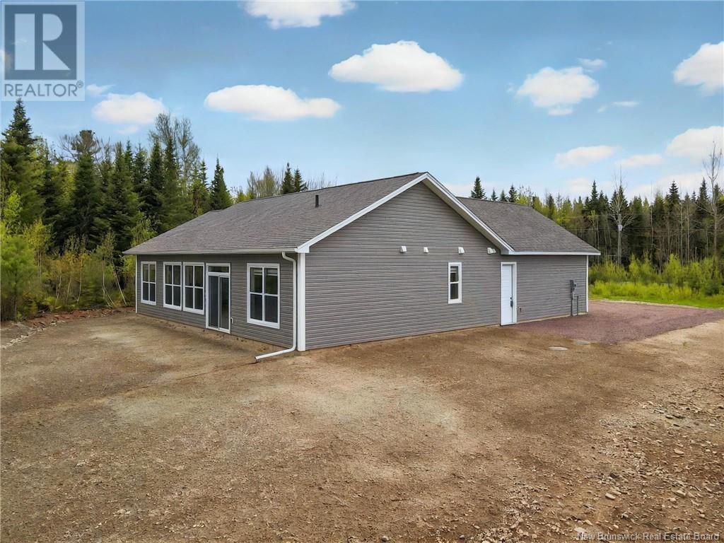 211 Malakoff Road, Shediac, New Brunswick  E4P 1A9 - Photo 4 - NB118897