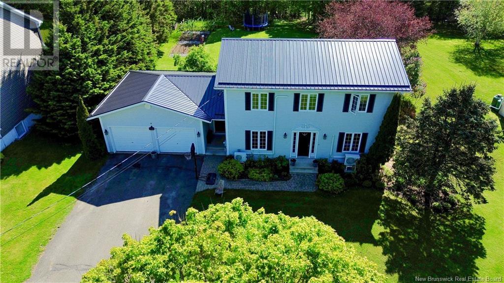 451 Riverview Drive, Florenceville-Bristol, New Brunswick  E7L 3N1 - Photo 3 - NB119303