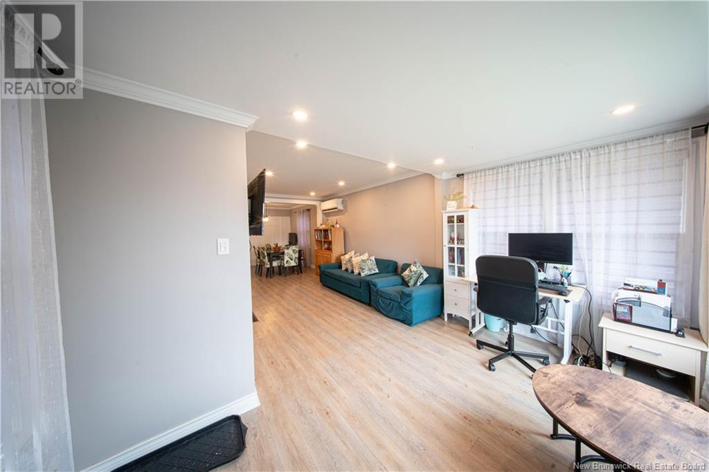 89 Broadway Street, Moncton, New Brunswick  E1A 3Y1 - Photo 2 - NB119266