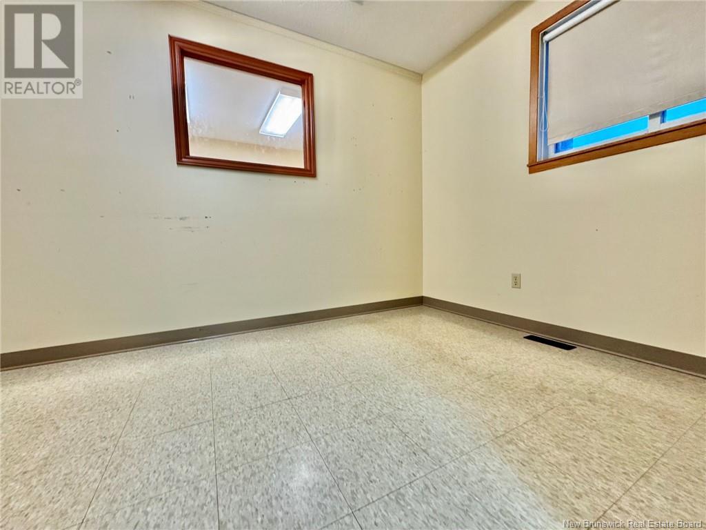 183 King Street, Miramichi, New Brunswick  E1N 2P1 - Photo 14 - NB119487