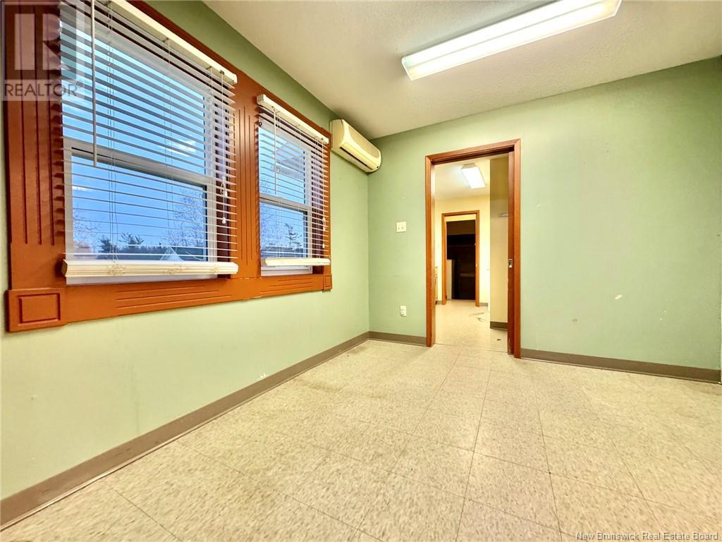 183 King Street, Miramichi, New Brunswick  E1N 2P1 - Photo 6 - NB119487