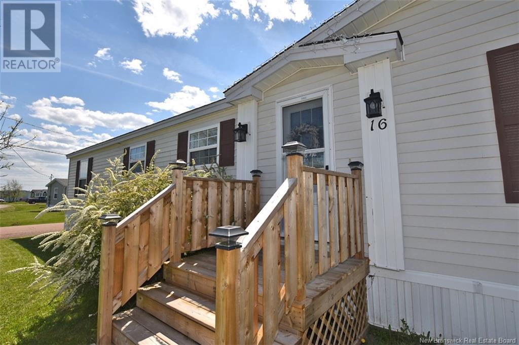 16 Scotch Pine Road, Moncton, New Brunswick  E1H 3C5 - Photo 4 - NB119478