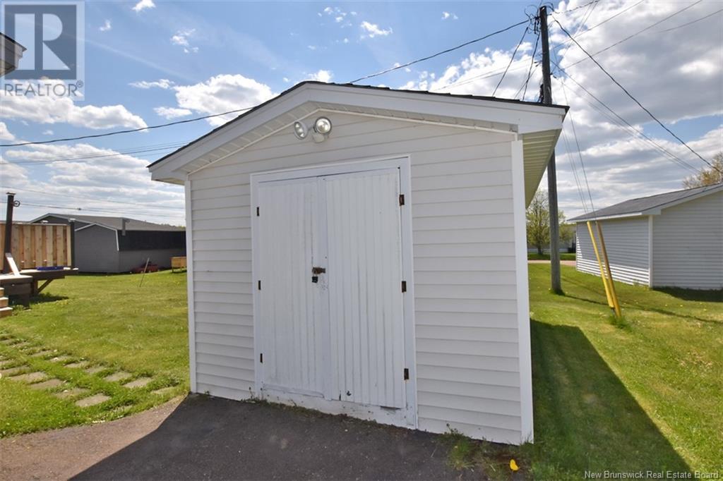 16 Scotch Pine Road, Moncton, New Brunswick  E1H 3C5 - Photo 8 - NB119478