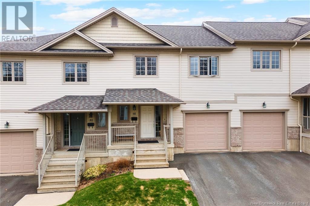 95 Huntingdon Circle, Fredericton, New Brunswick  E3B 0M1 - Photo 1 - NB117729