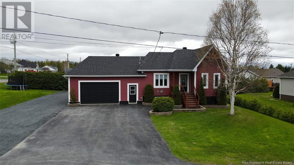 9 Banville Street, Saint-Quentin, New Brunswick  E8A 1A6 - Photo 1 - NB119302