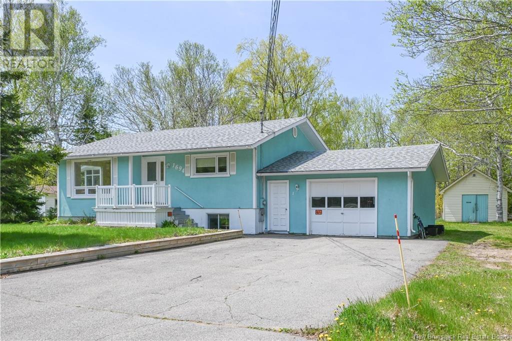 1694 rue Degrâce Street, Maisonnette, New Brunswick