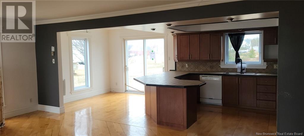 3000 Paulin Street, Bas-Caraquet, New Brunswick  E1W 6B6 - Photo 5 - NB119458