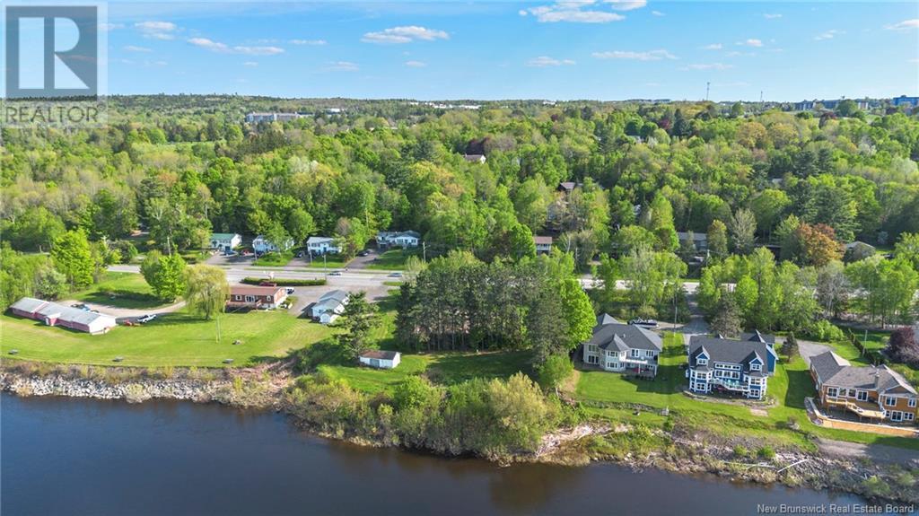 985 Woodstock Road, Fredericton, New Brunswick  E3B 7R7 - Photo 16 - NB119530
