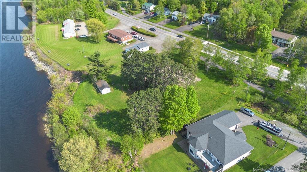 985 Woodstock Road, Fredericton, New Brunswick  E3B 7R7 - Photo 9 - NB119530